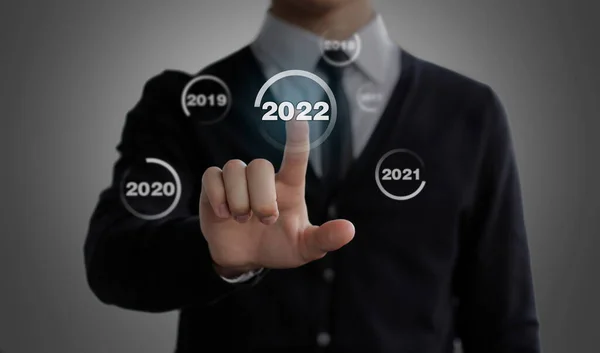 Бизнесмен Нажимает Кнопку 2022 Меняет Годы Выбрал Новый 2022 Год Стоковое Фото