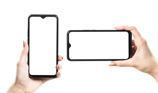 Kadın el ele tutuşuyor dikey ve yatay olarak modern akıllı telefon beyaz arka planda izole..