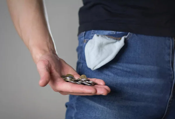 Hombre Mostrando Las Manos Con Dinero Crisis Financiera Bancarrota Concepto Imagen de stock