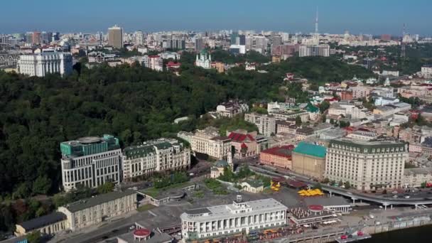 Vista Superior Podol Hermoso Vuelo Sobre Iglesia San Andrés Kiev — Vídeo de stock