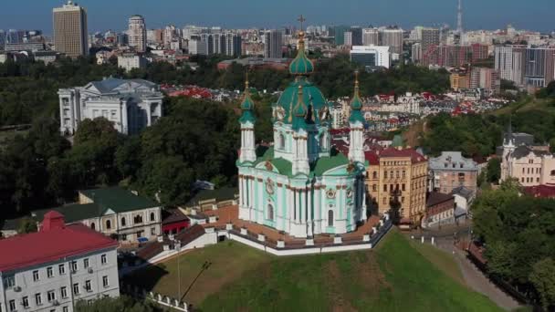 Piękny Lot Nad Kościołem Andrzeja Kijowie Widok Góry Podol Wiele — Wideo stockowe