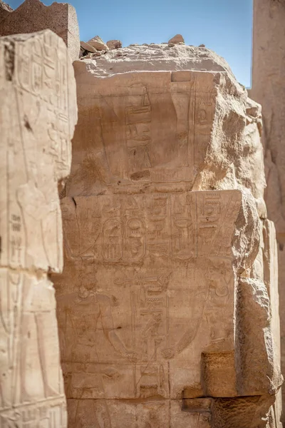 Olika Hieroglyfer Väggar Och Pelare Karnaktemplet Karnak Tempel Det Största — Stockfoto