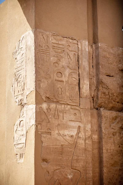 Différents Hiéroglyphes Sur Les Murs Les Colonnes Temple Karnak Temple — Photo