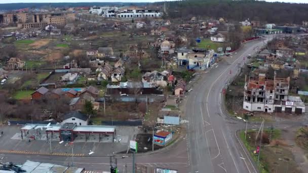 Yolun Üst Manzarası Yıkılmış Yanmış Evlerin Havadan Görüntüsü Evler Roketler — Stok video