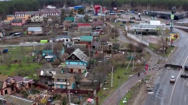 Rus Birliklerinin Roket Saldırılarıyla Yok Edilen Benzin Istasyonlarının Diğer Binaların — Stok video