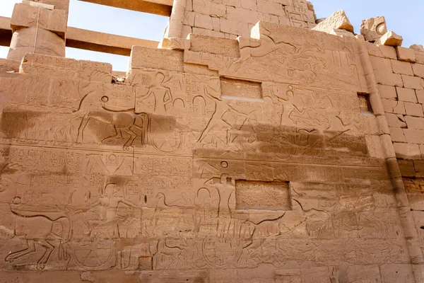 Different Hieroglyphs Walls Columns Karnak Temple Karnak Temple Largest Complex — Stock Photo, Image