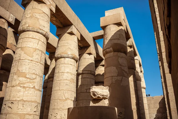 Olika Hieroglyfer Väggar Och Pelare Karnaktemplet Karnak Tempel Det Största — Stockfoto
