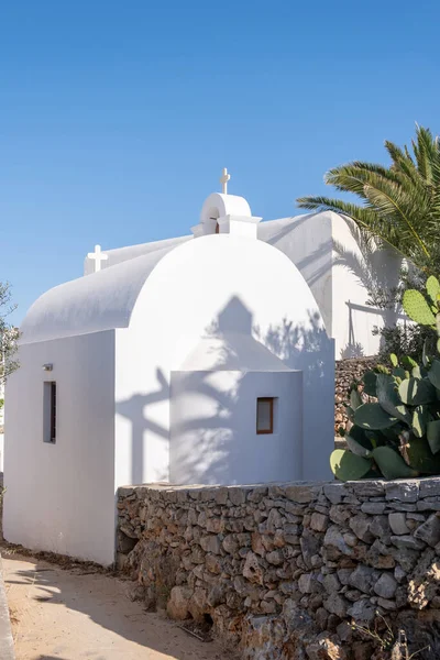 Insel Folegandros Kleine Kirche Chora Griechenland Kykladen Traditionelle Kapelle Weiß — Stockfoto