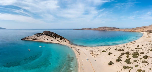 Insel Elafonisos Doppelstrand Simos Frangos Peloponnes Griechenland Berühmter Sandstrand Drohnenblick — Stockfoto