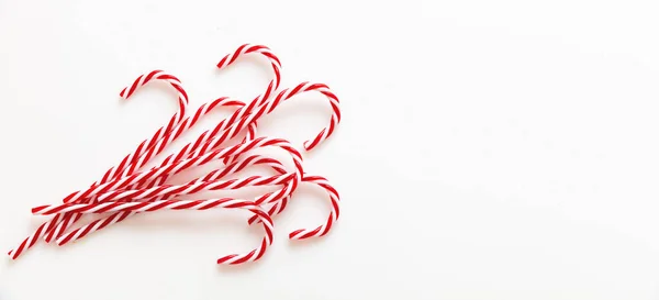 사탕은 배경에 분리되어 있습니다 크리스마스 페퍼민트 화이트 Merry Xmas Gresting — 스톡 사진