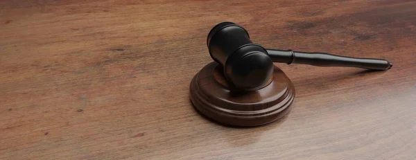 Judge Gavel Wooden Table Black Color Hammer Auction Legal Case — 图库照片