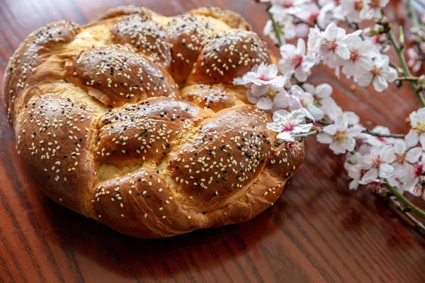 Pane Dolce Pasquale Cozonac Tsoureki Legno Vista Vicino Brioche Intrecciate — Foto Stock