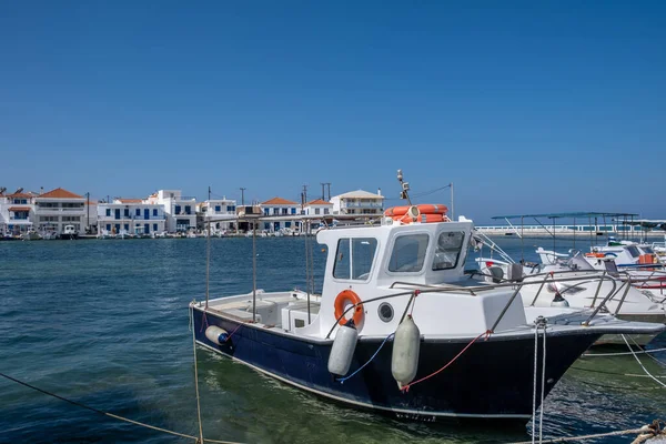 Traditional Boat Anchored Elafonisos Island Port Greece Fishing Village Building — Stock Photo, Image