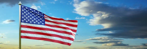 Símbolo Eua Estados Unidos América Bandeira Pólo Acenando Contra Céu — Fotografia de Stock