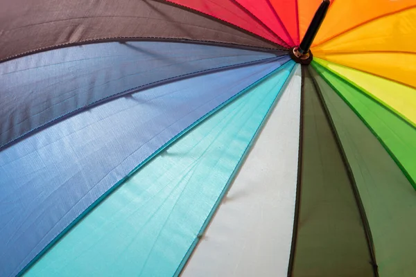Regenbogenfarbe Regenschirm Hintergrund Buntes Spektrum Farben Sonnenschirm Offener Sonniger Tag — Stockfoto