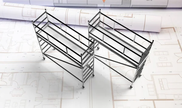 项目施工图纸上的塔楼被拆除 脚手架结构 金属平台 用于建筑工程的安全 3D渲染 — 图库照片