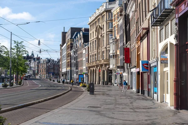 Amsterdam Mei 2022 Straat Gebouwen Het Centrum Mensen Fiets Traditionele — Stockfoto