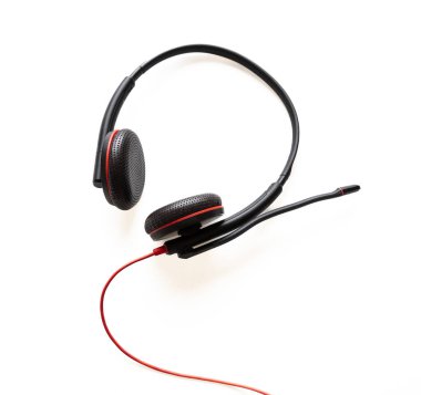 İletişim desteği, çağrı merkezi ve müşteri hizmetleri konsepti. Yardım masası kulaklığı beyaz arkaplanda izole edildi.