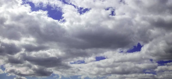 Nuvem Chuva Fundo Céu Azul Fluffy Cumulus Cloudscape Cor Sombra — Fotografia de Stock