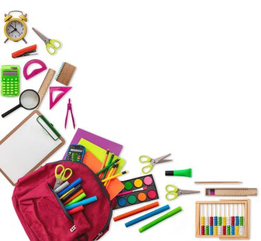 Okul geçmişine dönelim. Okul ofis malzemeleri ve kırtasiye malzemeleri beyaz renk, üst görünüm, kopyalama alanı.