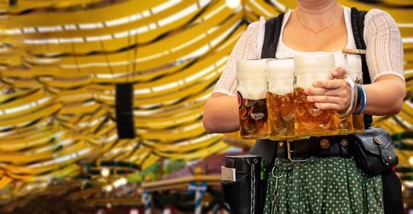 Oktoberfest Munich Waiter Traditional Bavarian Costume Serving Beers Close View — Foto Stock