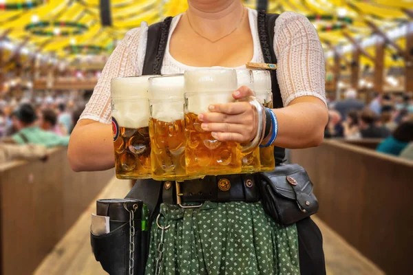 Oktoberfest Munich Waiter Traditional Bavarian Costume Serving Beers Close View — Foto Stock