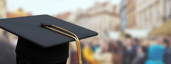 College High School Graduation Student Cap Mortarboard Hat Black Gold — Stock fotografie