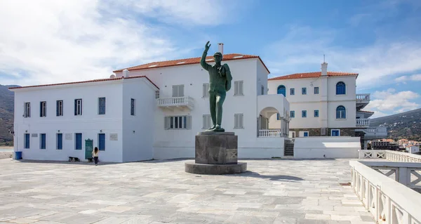 Estatua Marinero Desconocido Isla Andros Grecia Escultura Plaza Riva Ciudad — Foto de Stock