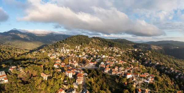 Греція Гірське Село Kosmas Air Drone View Пелопоннес Традиційний Дах — стокове фото