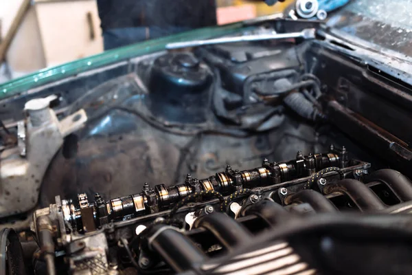 Car Engine Repair Camshaft Valve Adjustment — Stock Photo, Image