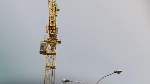 Travaux Une Grue Construction Sur Fond Ciel — Video