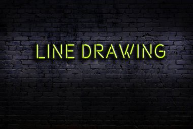 Geceleri duvarda neon levhası var. Yazı satırı çizimi