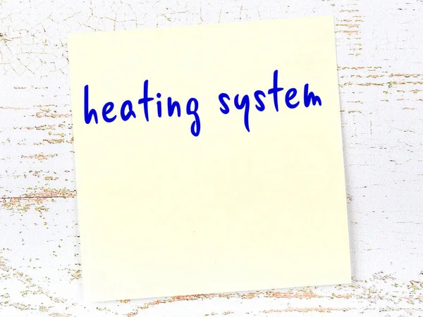 Έννοια Της Υπενθύμισης Για Σύστημα Θέρμανσης Κίτρινο Κολλώδες Φύλλο Χαρτιού — Φωτογραφία Αρχείου