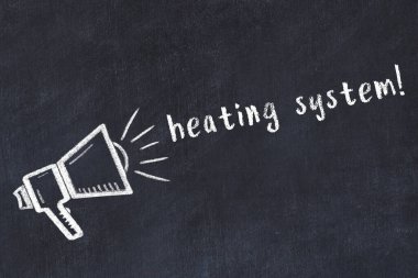 Hoparlör çizimi ve yazıt ısıtma sistemi olan siyah karatahta