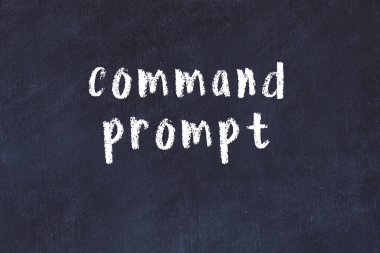 Üzerinde el yazısı yazması komut olan kolej tahtası