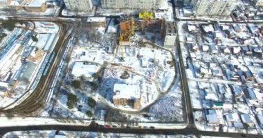 yeni inşa edilmiş bina