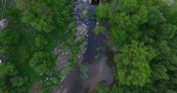 Vista aérea da barragem velha — Vídeo de Stock