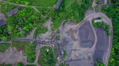 Açık maden ocağı kömür madenciliği, çöpçülük, maden çıkarma endüstrisi