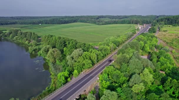 空中俯视视图的交通堵塞在汽车桥上 — 图库视频影像