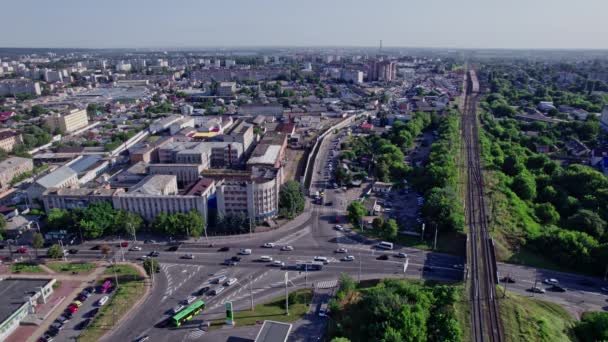 Luftaufnahme Von Autos Die Auf Einer Straßenkreuzung Der Stadt Fahren — Stockvideo