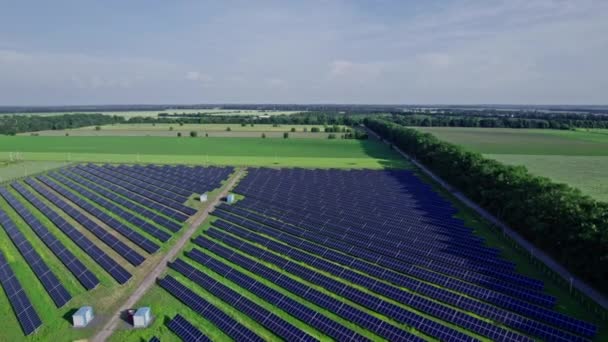 Ecologia Painéis Usina Solar Nos Campos Energia Verde Paisagem Inovação — Vídeo de Stock
