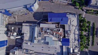 Kimyasal karıştırma için tankların hava panoramik görüntüsü Endüstriyel fabrika ve kimyasal form endüstrisi bölgesi