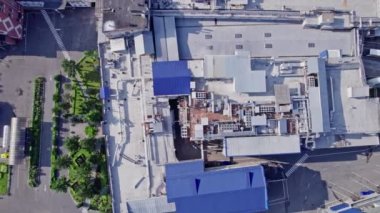 Kimyasal karıştırma için tankların hava panoramik görüntüsü Endüstriyel fabrika ve kimyasal form endüstrisi bölgesi