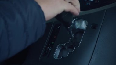 Erkek vitesi, otomatik modern teçhizatı kapat.