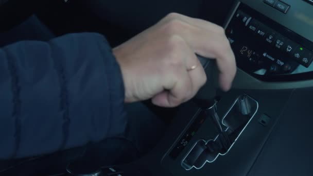 Hand Shifting Automatic Transmission Close — Stockvideo