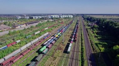 Konteyner yük treni istasyonu, kargo demiryolu ulaşım sanayi
