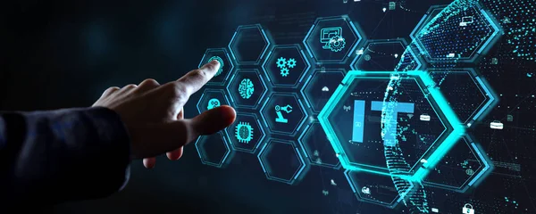 Bilgi teknolojisi hakkında etiket bulutu sunan bilişim danışmanı.