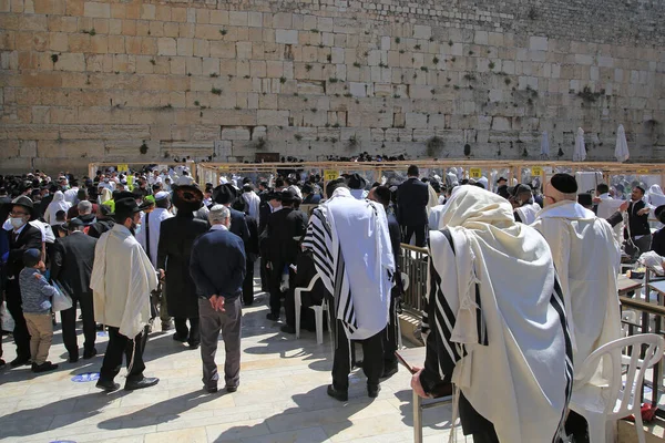 Jeruzalém Izrael Března2021 Lidé Modlí Ranní Modlitbě Týdne Velikonoc Západní — Stock fotografie