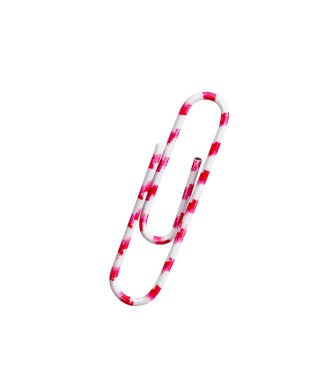 Beyaz arka planda izole edilmiş renkli metal ataçlar. Kırpma yolu ile tasarım ögesi