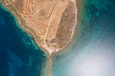 Ayvalik ilinin Maden Adası havadan görüntüsü
